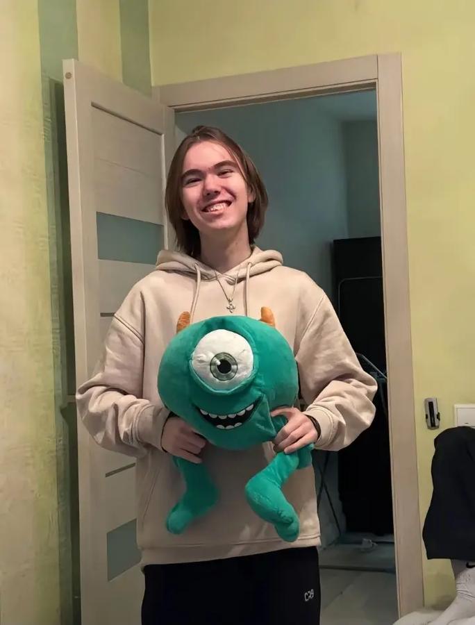 前EG辅助选手IgNar更推求职：我很渴望重返赛场